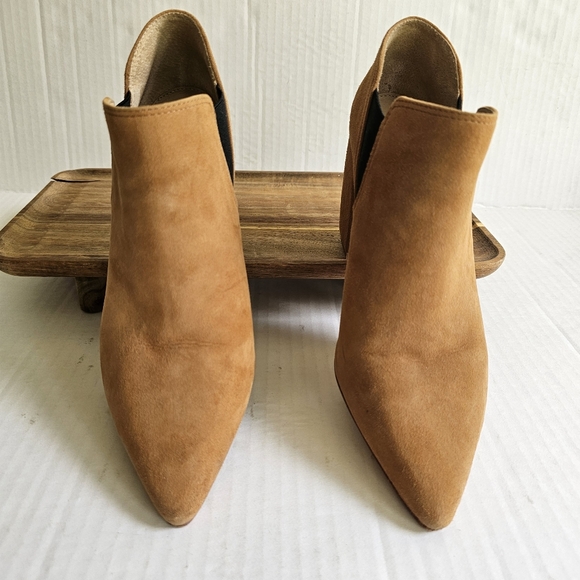 Antonio Melani Maxinee booties size 9.5 tan suede pointed toe leather slip on - Picture 2 of 15